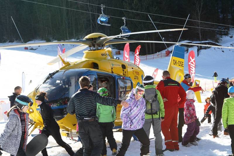 Snowboardista dopadl při skoku na hlavu, byl v umělém spánku