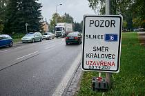 V Trutnově se rozbíhá rekonstrukce Polské ulice ve směru na Voletiny. ŘSD tam opraví vozovku, město vybuduje chodník.