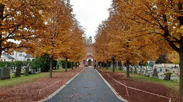 Trutnov pravidelně investuje do oprav městského hřbitova.