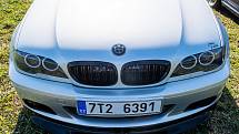 Setkání vozů BMW v areálu hospitálu Kuks.