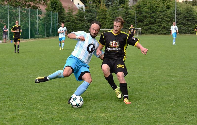 Fotbalisté Košťálova-Libštátu si na domácím hřišti vyšlápli na druhý tým tabulky. Lomnici porazili těsně 2:1.