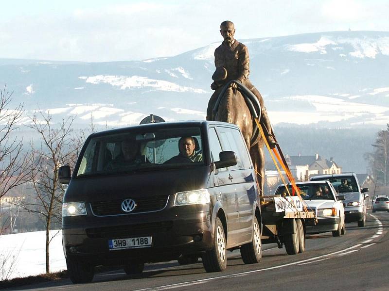 Převoz sochy T. G. Masaryka z Horní Kalné do Prahy