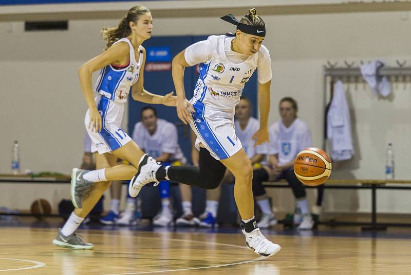 Ženská basketbalová liga: BK Loko Trutnov - Slovanka MB 86:70.