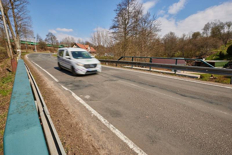 ŘSD začne 17. května s opravou silnice první třídy a mostů ve Zlaté Olešnici a Bernarticích. Do poloviny října se musí řidiči připravit na úplnou uzavírku.