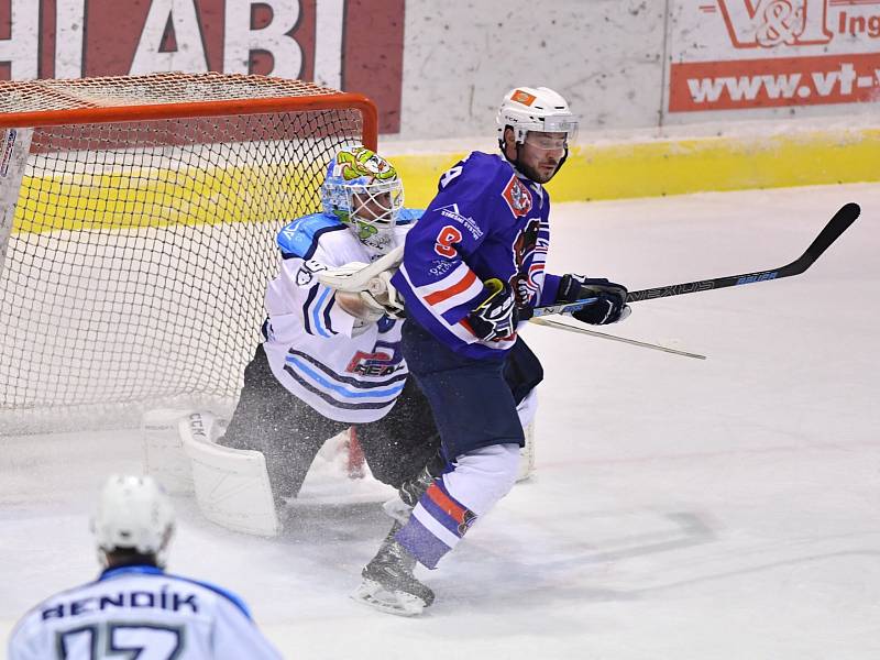 Z duelu Vrchlabí - Děčín (5:2), první zápas úvodního kola play-off druhé ligy.