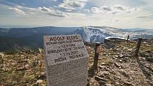 Druhý prodloužený květnový víkend využila řada lidí k výletům do hor a turistickým túrám v Krkonoších.