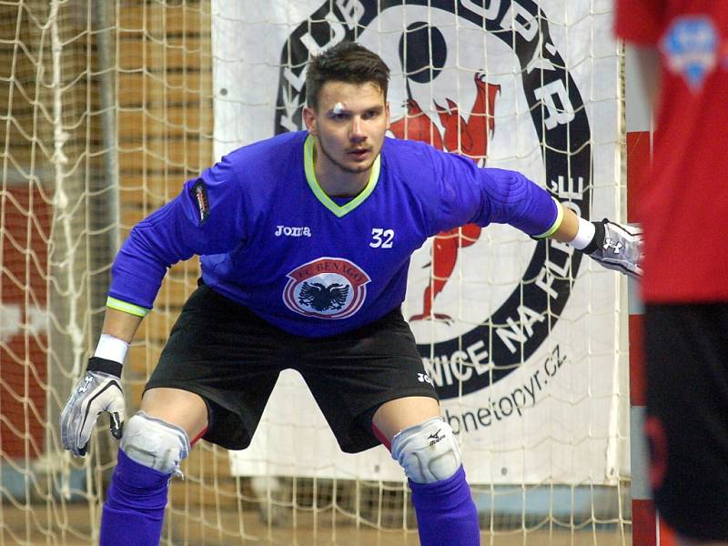 2. semifinále ChFL: FC Tango Brno - FC Benago Zruč n. S. 3:9, 3. května 2013.