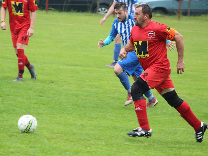 Letní liga Pivovaru Kutná Hora: TJ Sokol Červené Janovice - SK Církvice 8:4 (5:1).