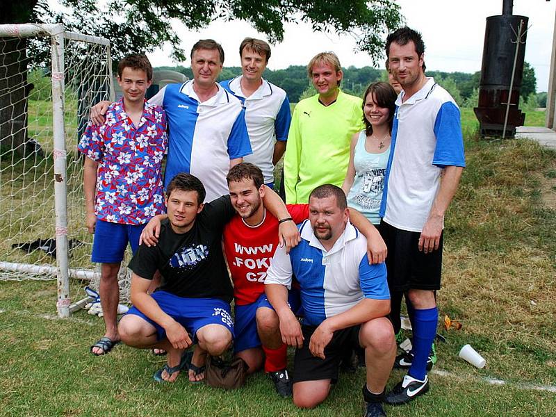 Fotbalová exhibice v Záboří n. L., 26. června 2010.