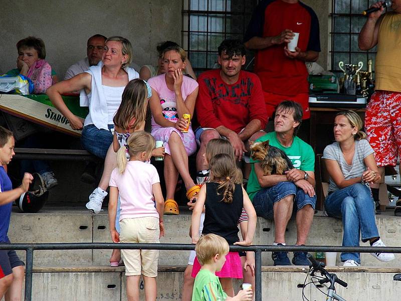 Fotbalová exhibice v Záboří n. L., 26. června 2010.