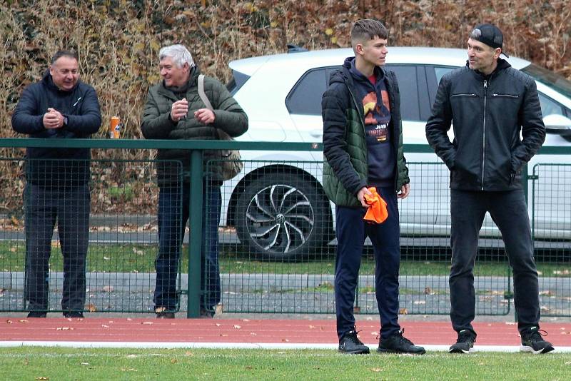 Fotbalový okresní přebor starších žáků: FK Čáslav dívky - SK Zbraslavice 4:1 (2:0).