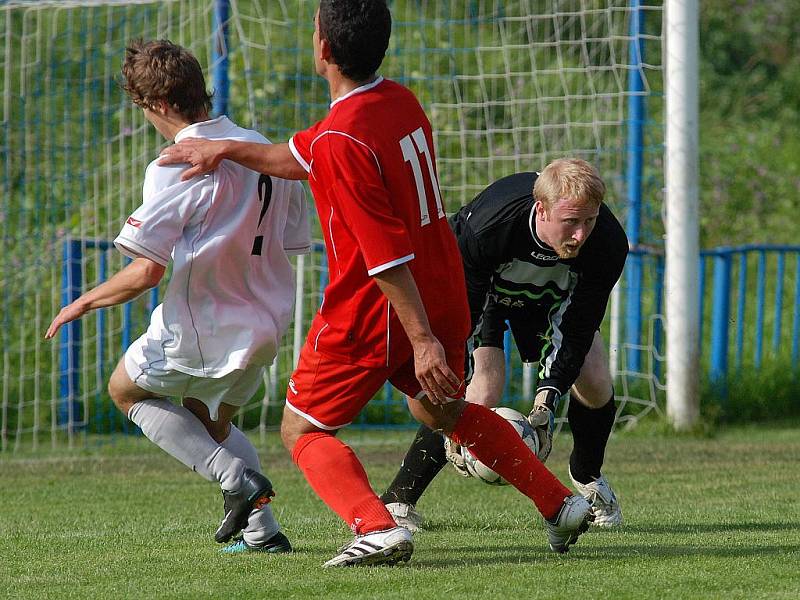 26. kolo okresního přeboru: Malín - Paběnice, 19. června 2010.