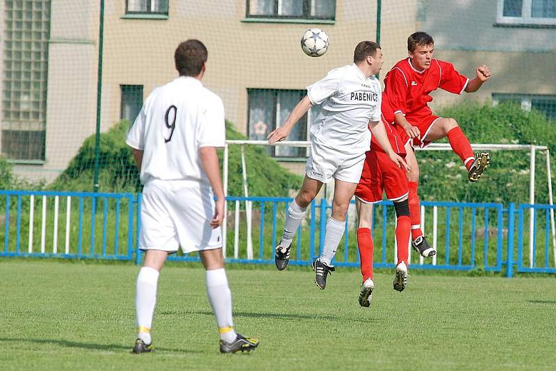 26. kolo okresního přeboru: Malín - Paběnice, 19. června 2010.