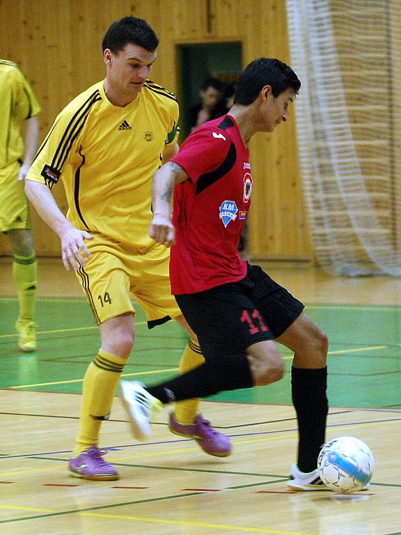 19. kolo Chance futsal ligy: Benago Zruč - Nejzbach Vysoké Mýto 7:6, 7. března 2012.