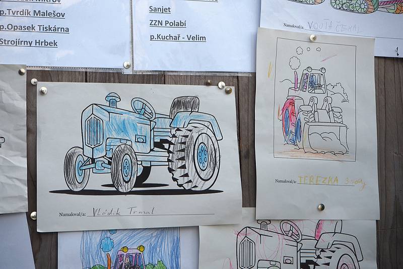 Z výstavy historických traktorů v Kralicích u Chlístovic.