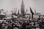 Jedna z demonstrací v rámci sametové revoluce v roce 1989 v Čáslavi.