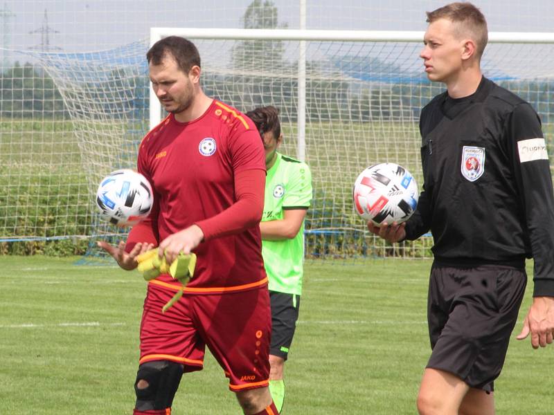 Letní fotbalová příprava: Hlízov - Vlašim B 5:2 (2:0).