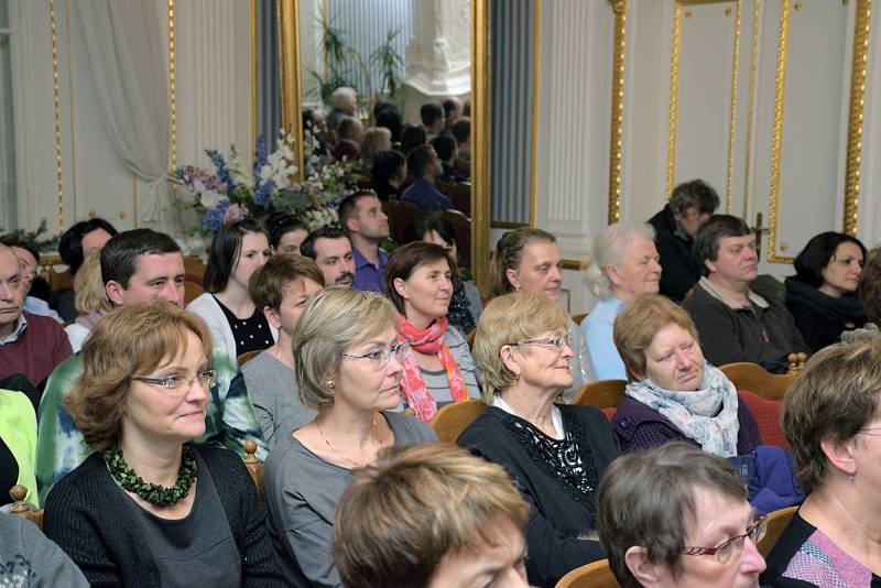 Z koncertu skupiny Diogenes ve Zruči nad Sázavou.