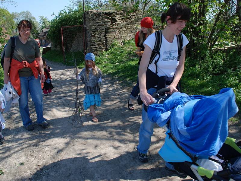 Pálení čarodějnic ve Stáji Rozárka na Bykáni.