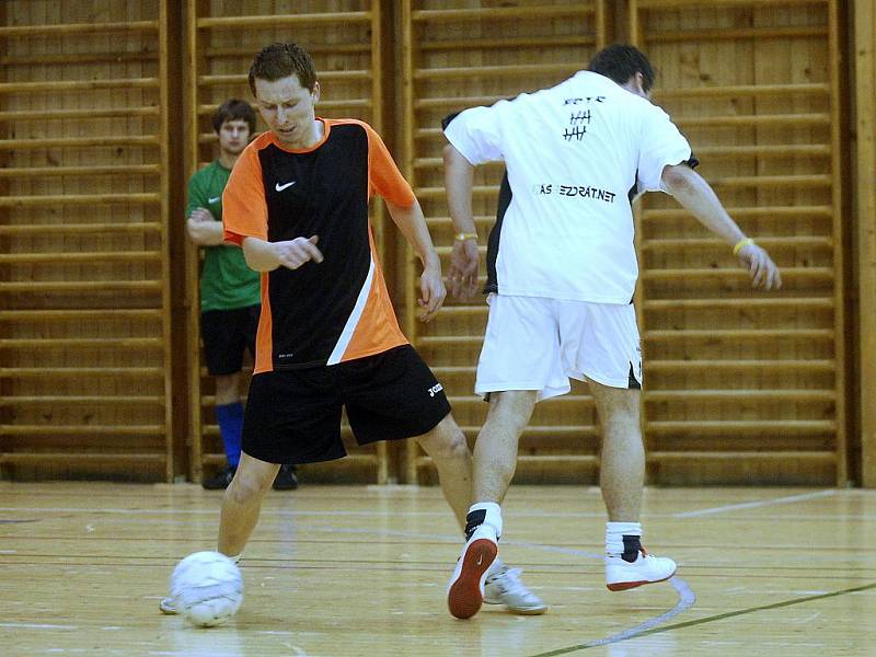 12. hrací den Club Deportivo futsalové ligy, 2. února 2012.