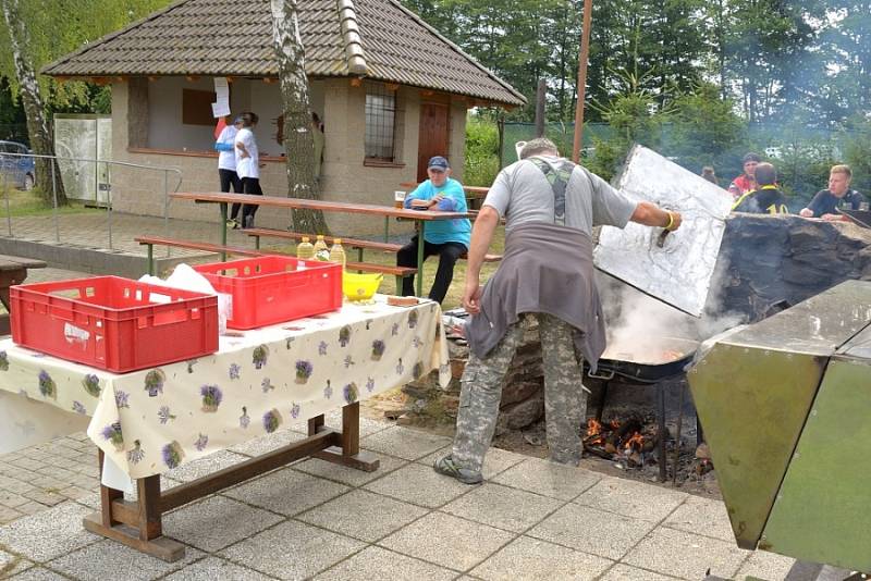 Družstva si užila zábavu při akci Sokolské hry bez hranic. 