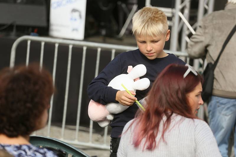 Svatováclavské slavnosti na Palackého náměstí v Kutné Hoře.