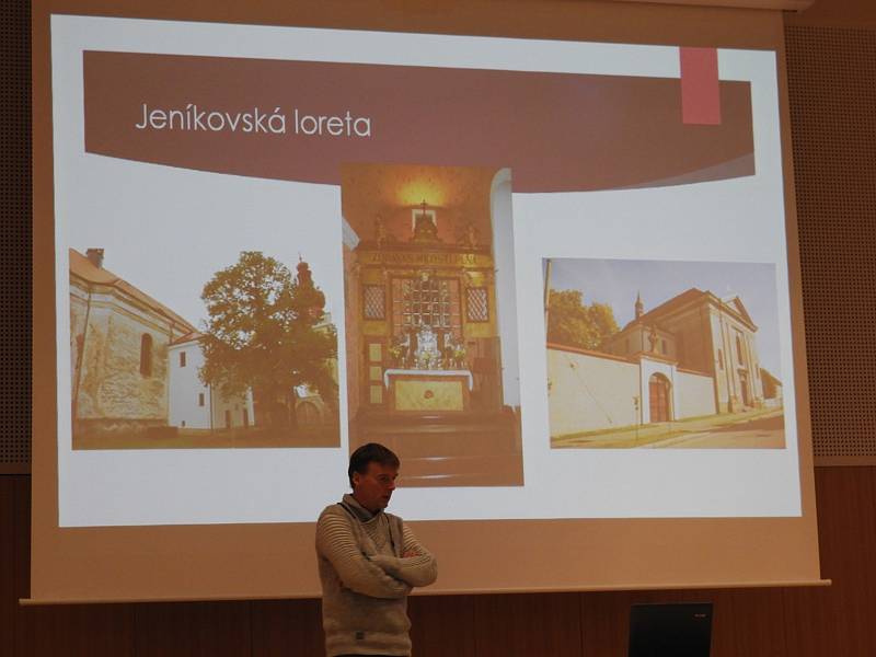 Přednáška historika Jana Kiliána na Nové scéně Dusíkova divadla v Čáslavi připomněla generála Martina Maxmiliána z Golče.