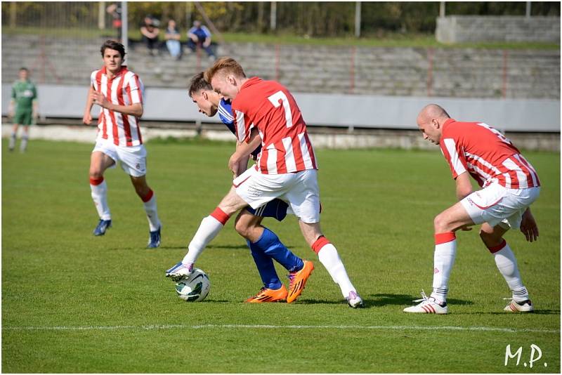 Kutná Hora porazil Dvůr Králové jednoznačně 4:0, 30. března 2014.