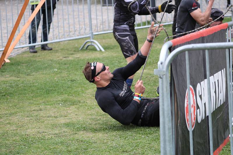 Sobotní Sprint extrémních překážkových závodů Spartan Race v Kutné Hoře.