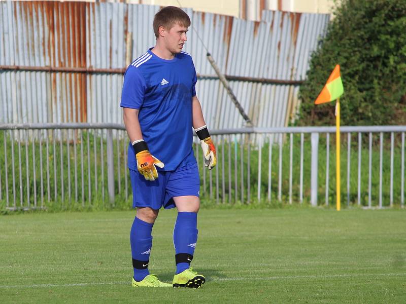 Fotbalový přátelský zápas: FK Uhlířské Janovice - TJ Sokol Červené Janovice 7:1 (2:0).