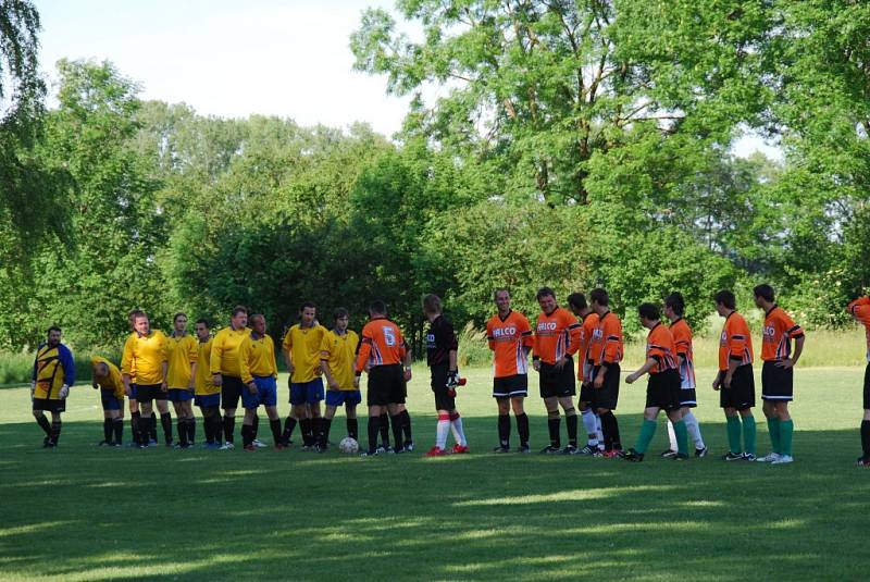 Z utkání IV. třídy sk. A Chotusice - Okřesaneč 6:0, neděle 24. května 2009