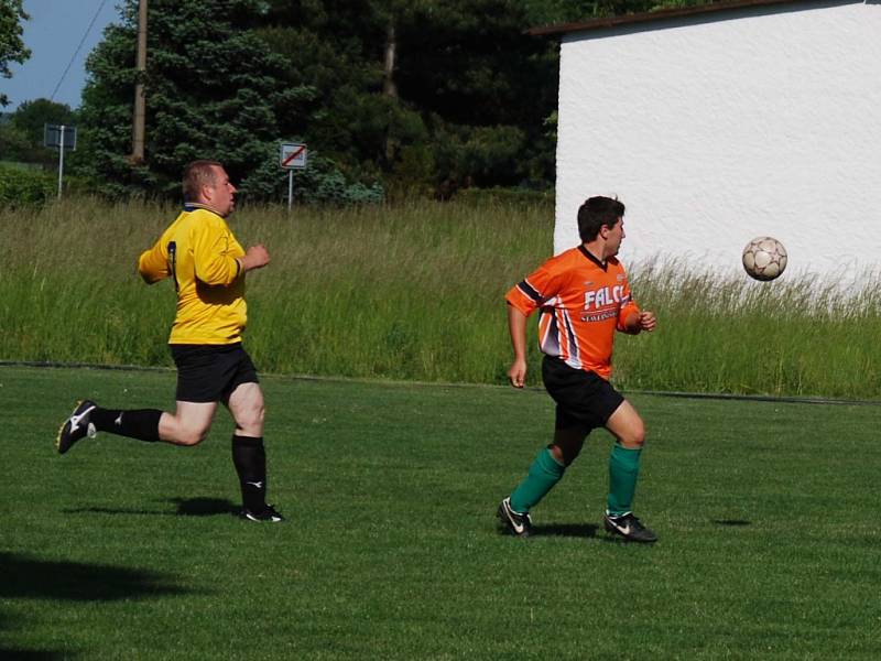 Z utkání IV. třídy sk. A Chotusice - Okřesaneč 6:0, neděle 24. května 2009