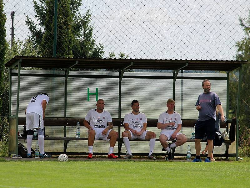 Z pátého ročníku charitativního turnaje 'O pohár Generali pojišťovny' ve Zbraslavicích.