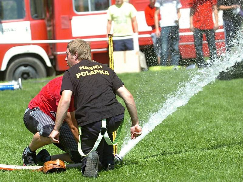 Sbory dobrovolných hasičů se utkaly v požárním sportu v sobotu na Močovické proudnici.