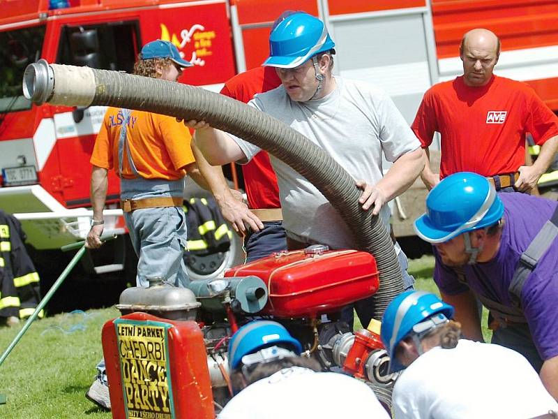 Sbory dobrovolných hasičů se utkaly v požárním sportu v sobotu na Močovické proudnici.