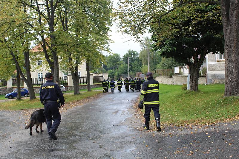 Policisté a hasiči hledali v rámci taktického cvičení dvě osoby.