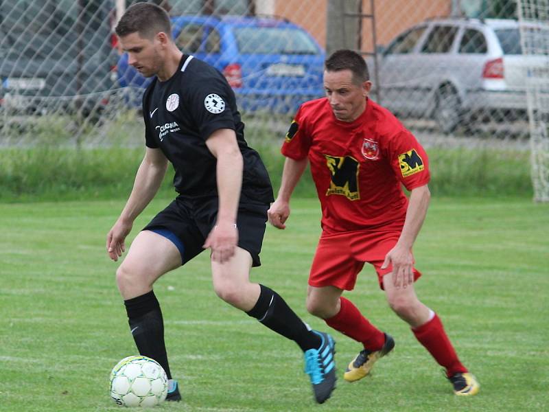 Letní liga Pivovaru Kutná Hora: TJ Sokol Červené Janovice - SK Malešov 7:3 (3:1).