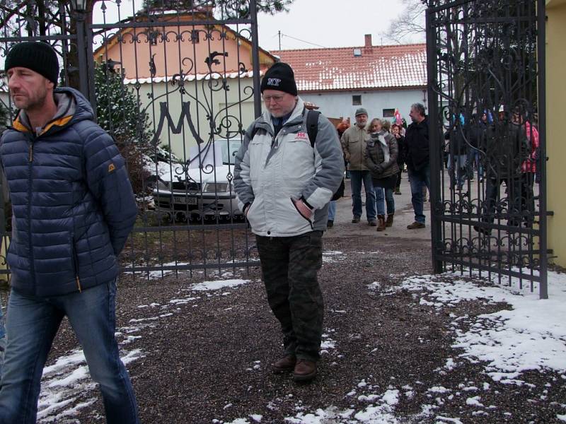 Masopustní masky pochodovaly Úmonínem