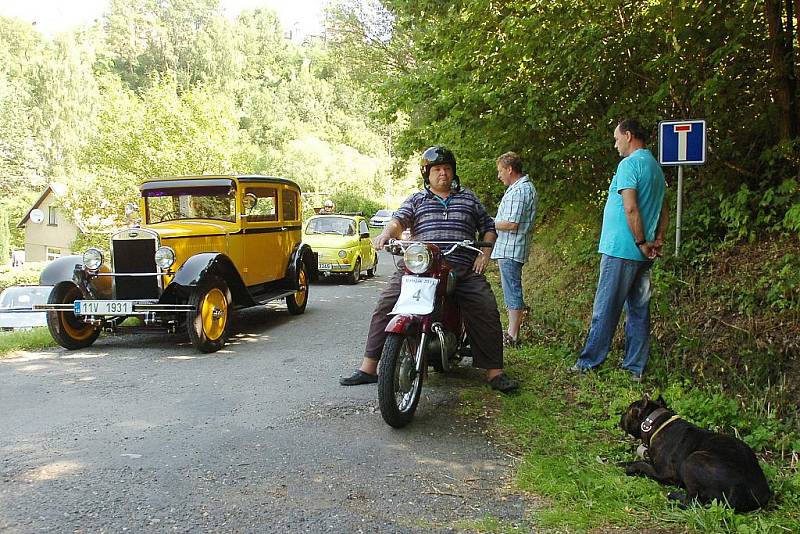 Veteránská rallye v Ratajích nad Sázavou. 9. 7. 2011