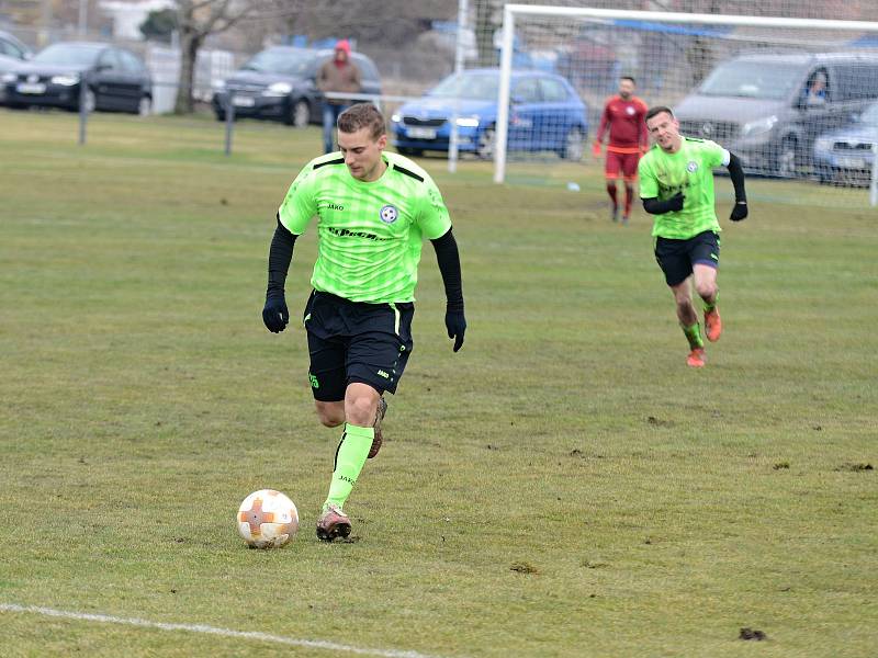 Zápas 16. kola fotbalové I. A třídy, skupiny B mezi domácím Hlízovem a Čáslaví B.