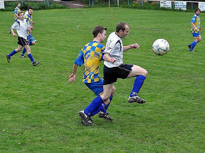 21. kolo okresního přeboru: Kaňk - Sázava, 15. května 2010.