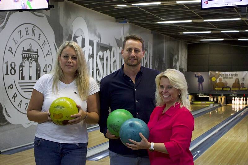 Z 2. ročníku benefičního turnaje firem v bowlingu Sion Charity Cup 2022.