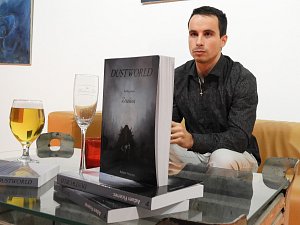 Ze křtu prvního dílu české fantasy trilogie Dustworld od Adama Ficence v Klubu Gumárna v Čáslavi.