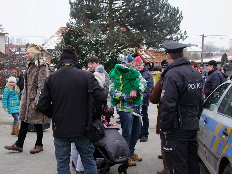 Masopustní masky pochodovaly Úmonínem