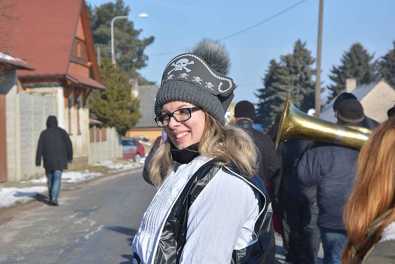 Ani mrazivé počasí neubralo účastníkům žandovského masopustu na dobré náladě.