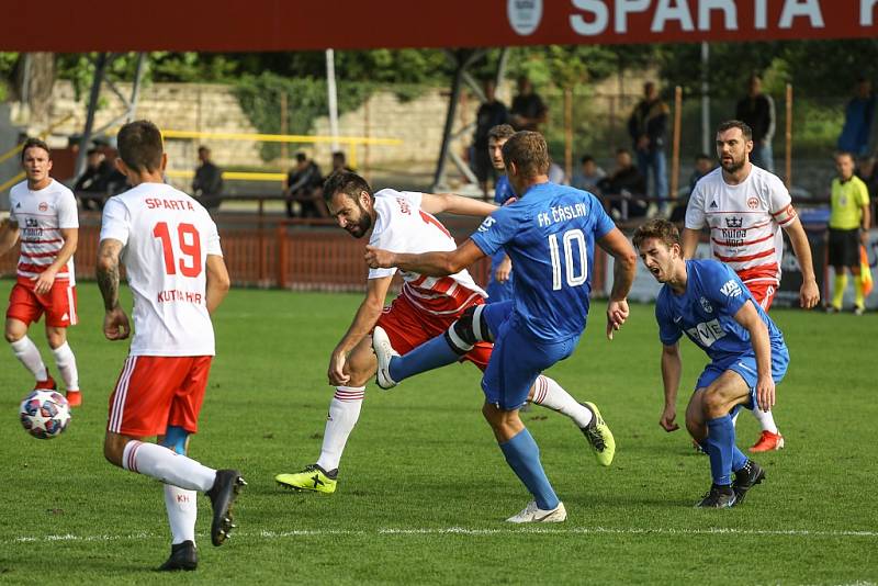 Z fotbalového utkání divizní skupiny C Kutná Hora - Čáslav (3:3).