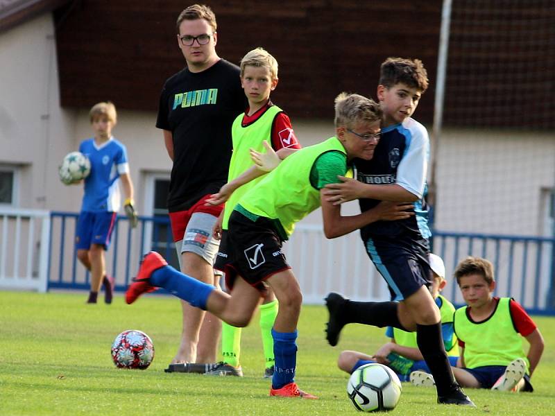 Fotbalový přípravný zápas, mladší žáci, kategorie U13: FK Čáslav - FK Kunice 14:5 (4:4, 3:1, 7:0).