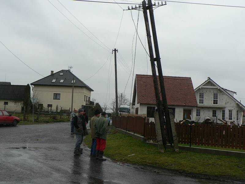 Vichřice řádila i v Bílém Podolí.