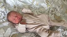 Jan Kruml se narodil 2. června 2022 v 19.02 hodin v čáslavské porodnici. Po narození vážil 3050 gramů a měřil 48 centimetrů . Doma v Potěhách ho přivítali maminka Jana, tatínek Vlastimil a devatenáctiměsíční sestřička Karolínka.