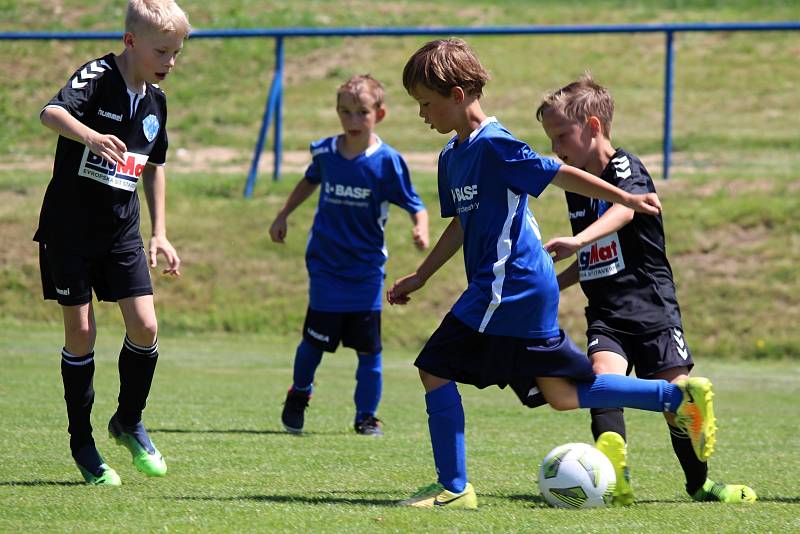 Z finálového turnaje Okresního fotbalového svazu Kutná Hora starších přípravek v Suchdole.